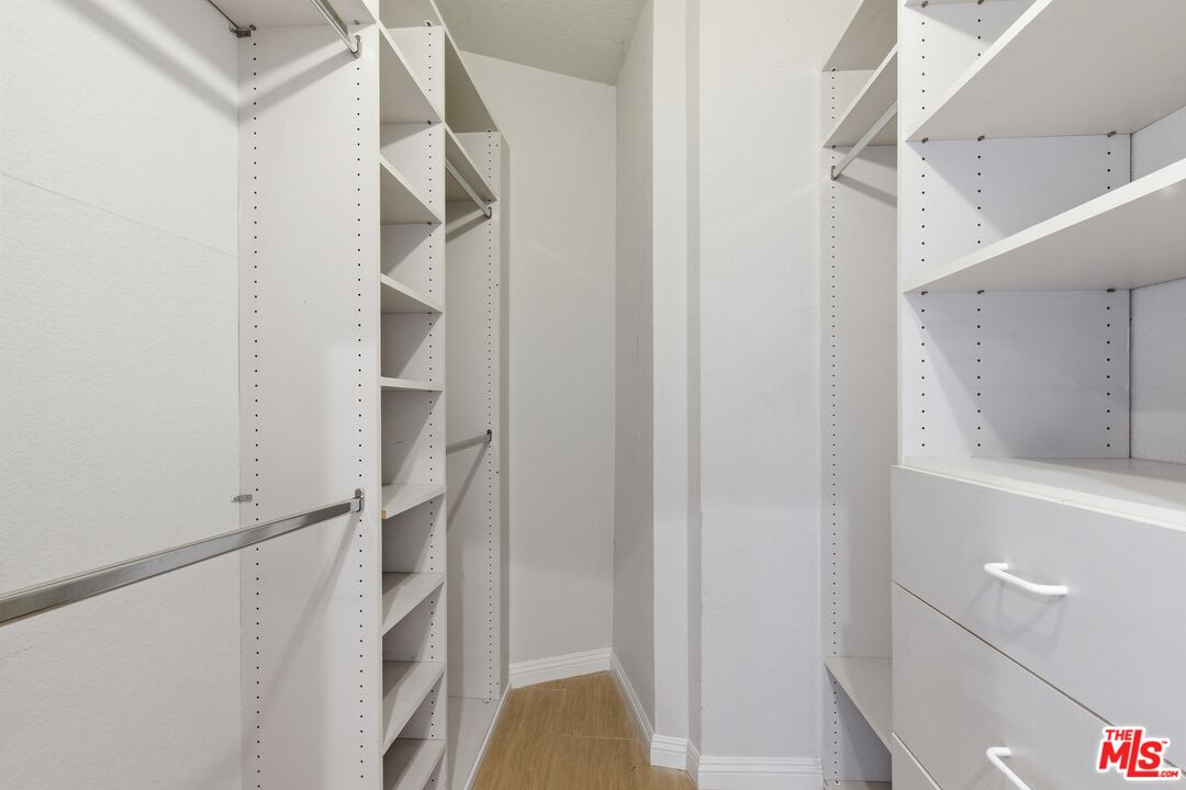 10650 Kinnard Ave Unit: 104