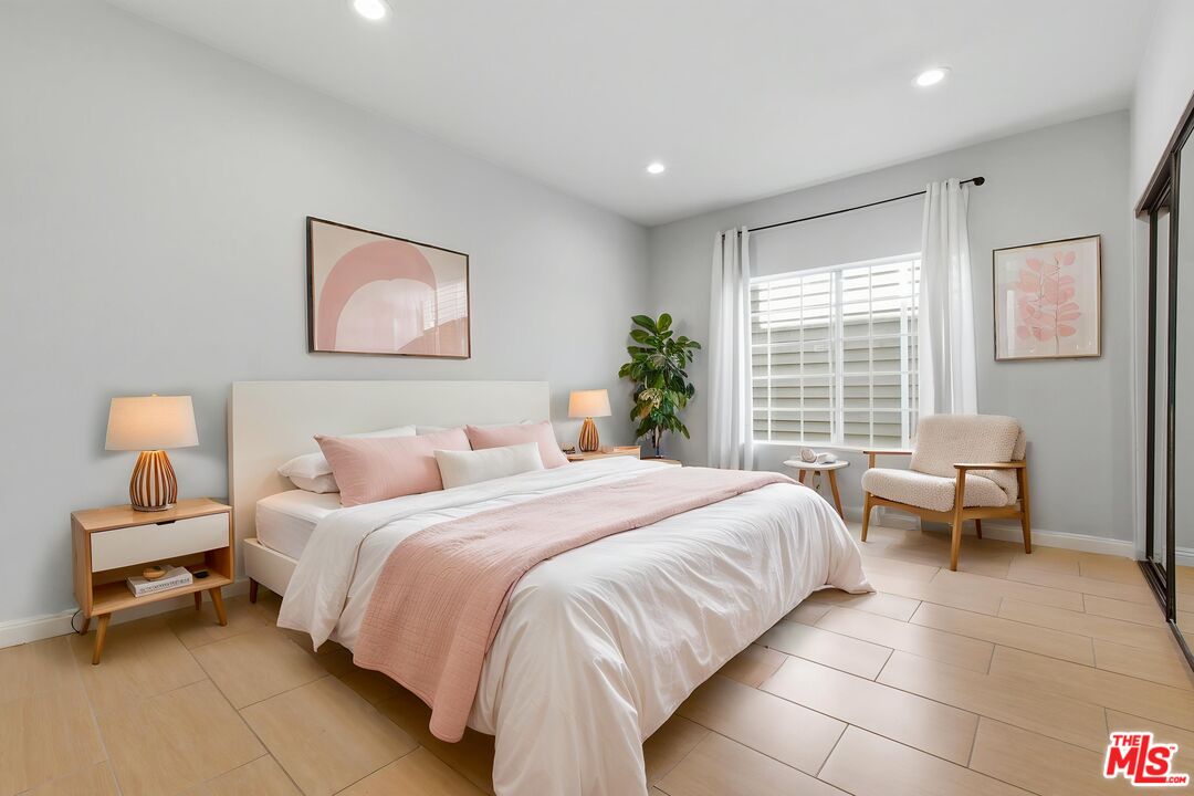 10650 Kinnard Ave Unit: 104