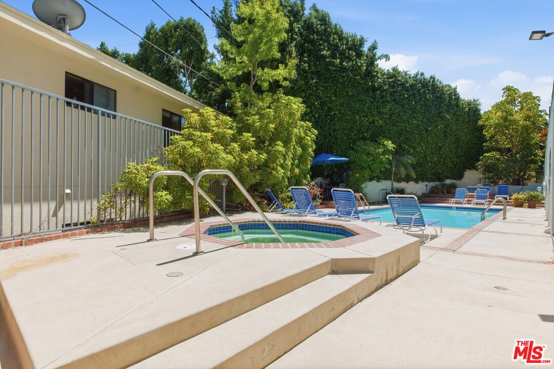 10650 Kinnard Ave Unit: 104