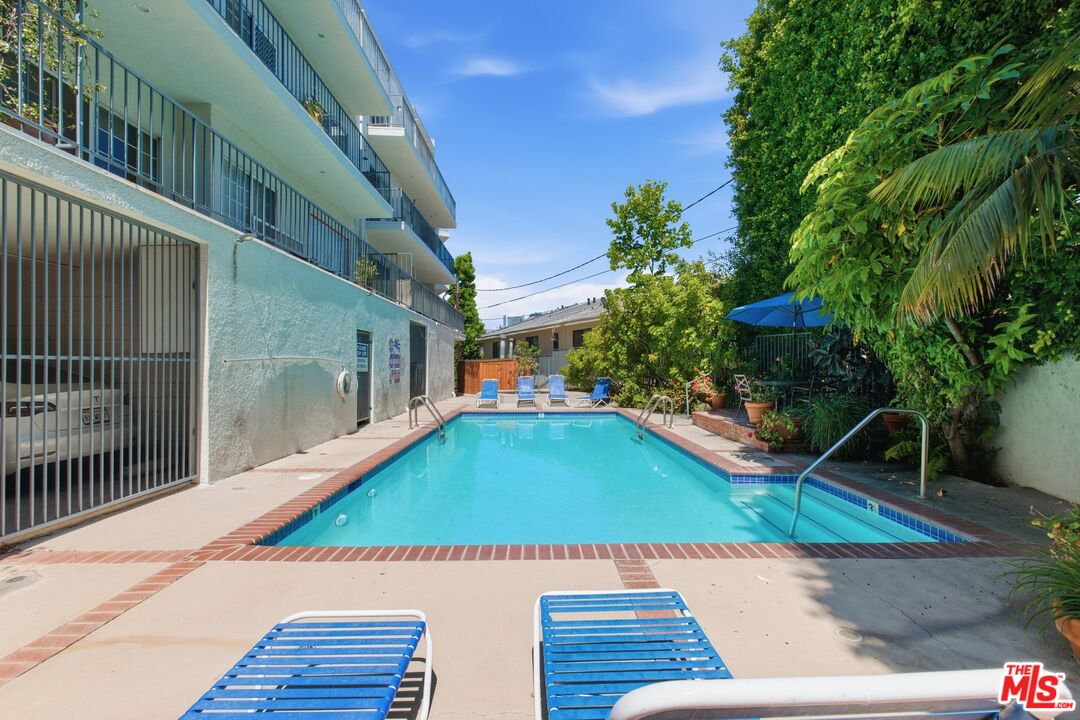 10650 Kinnard Ave Unit: 104