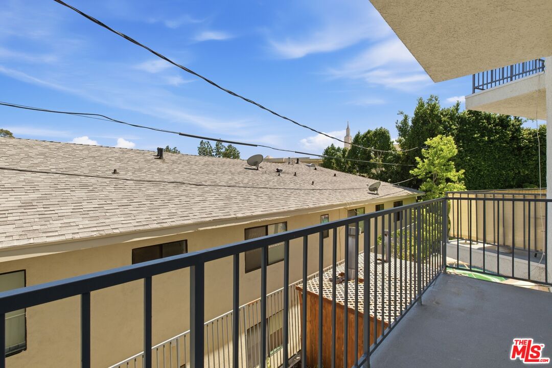 10650 Kinnard Ave Unit: 104