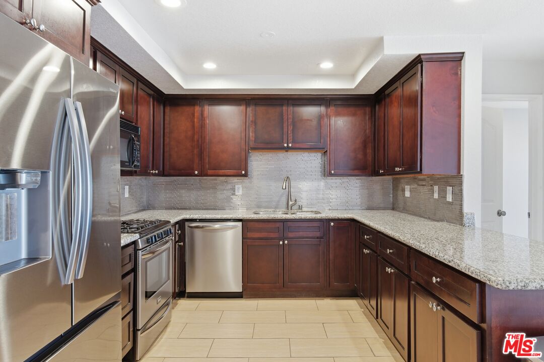 10650 Kinnard Ave Unit: 104