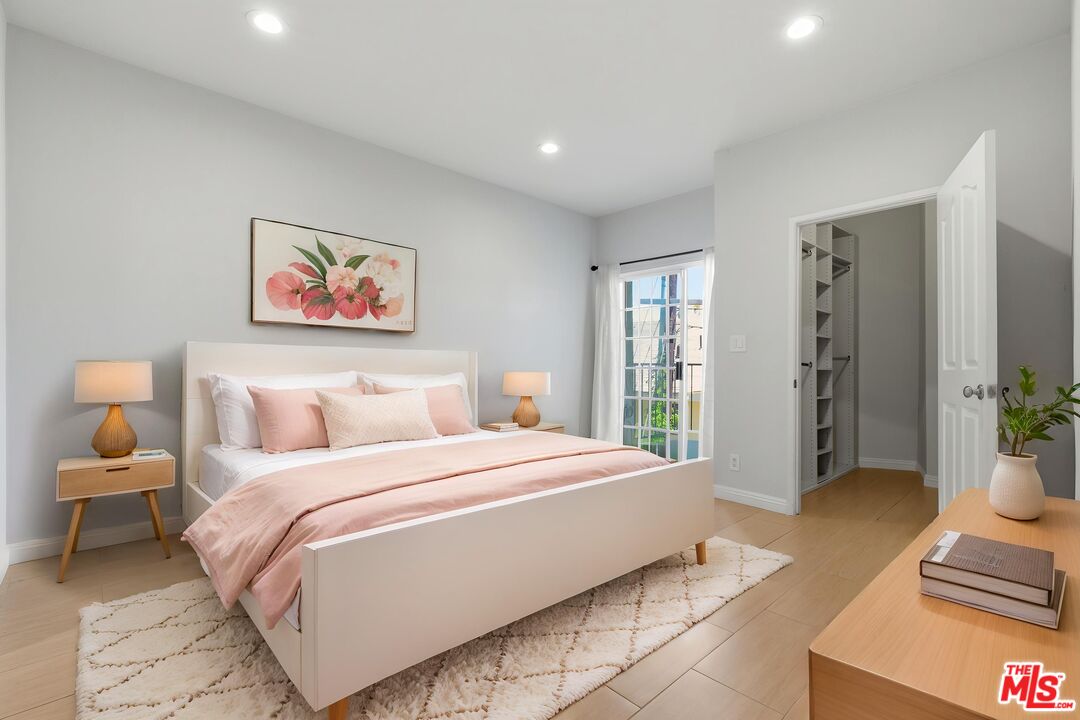 10650 Kinnard Ave Unit: 104