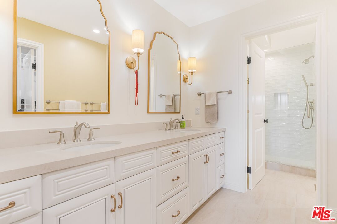 15480 Antioch St Unit: 300A