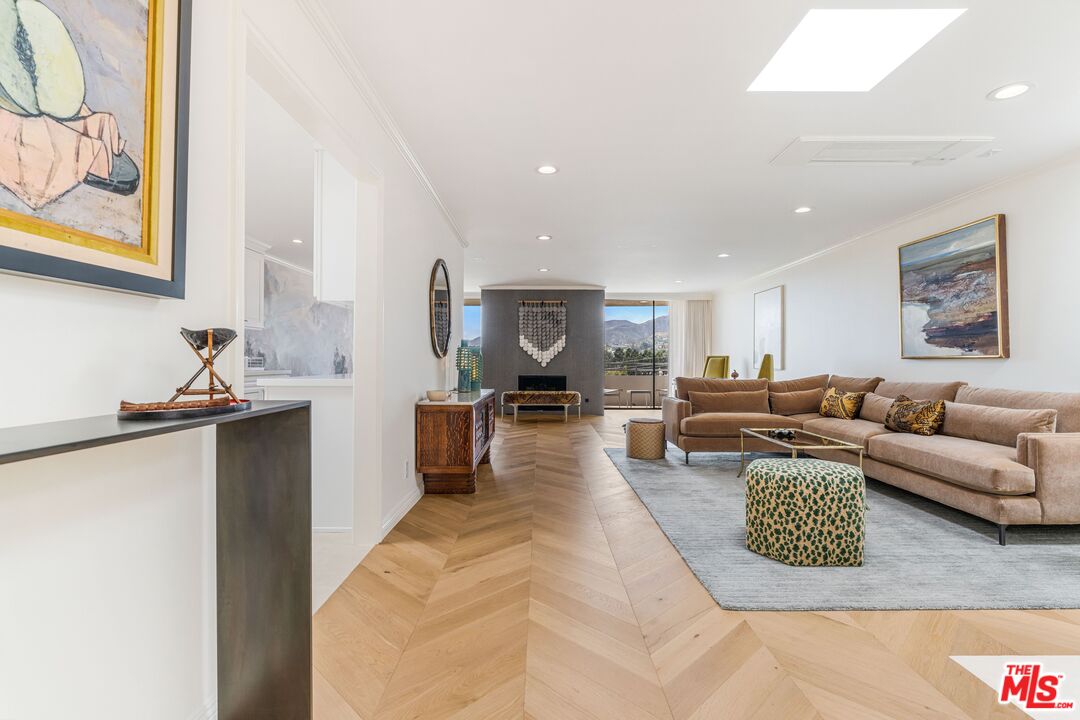15480 Antioch St Unit: 300A