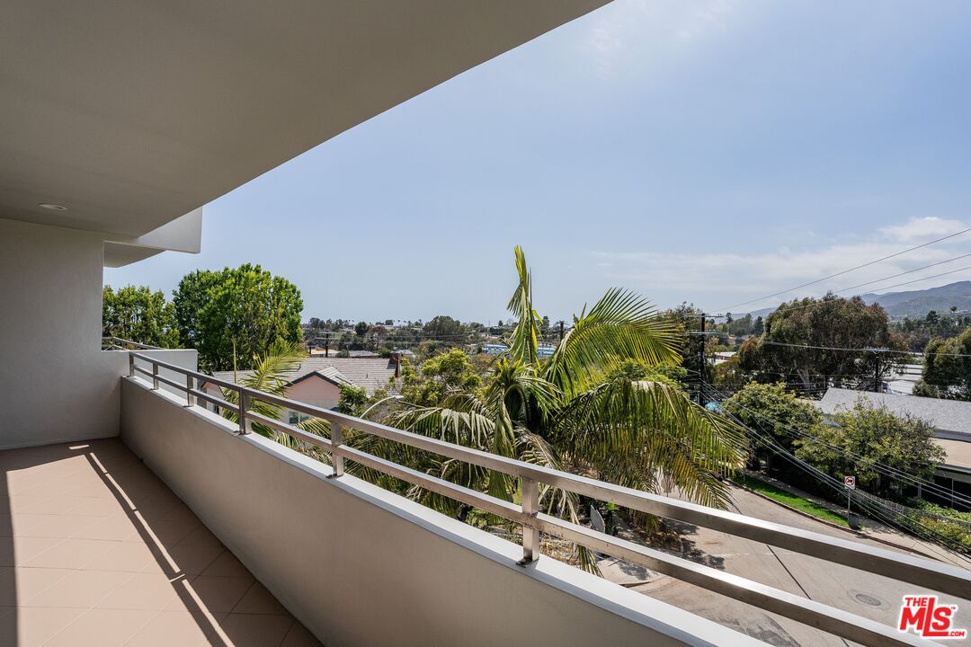 15480 Antioch St Unit: 300A