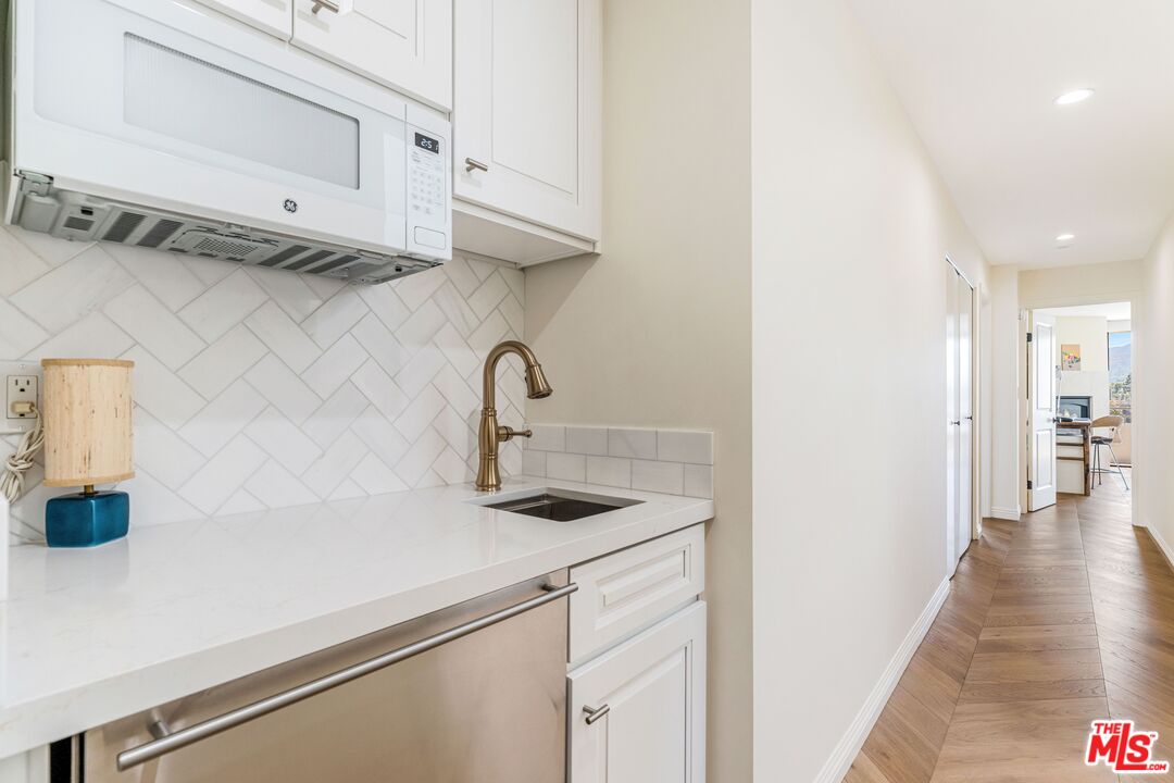 15480 Antioch St Unit: 300A