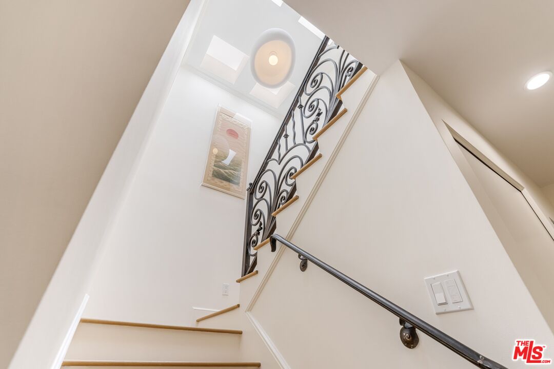 15480 Antioch St Unit: 300A