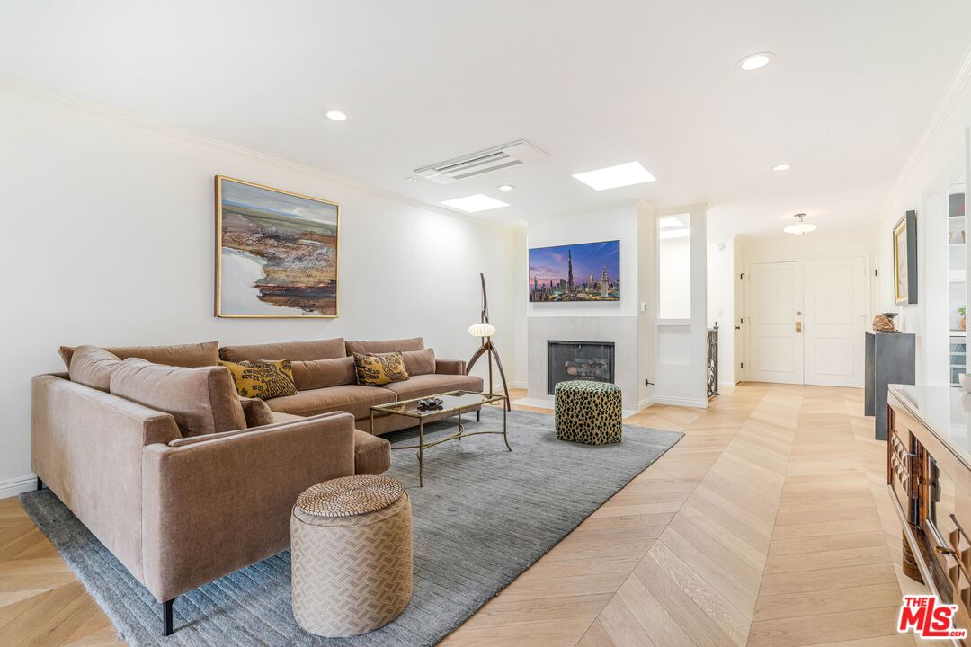 15480 Antioch St Unit: 300A