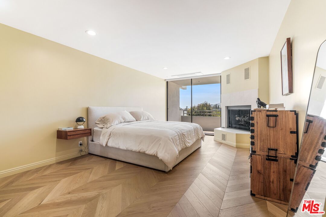 15480 Antioch St Unit: 300A