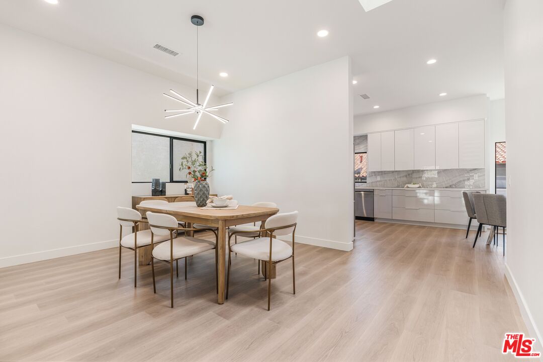1564 Michael Ln
