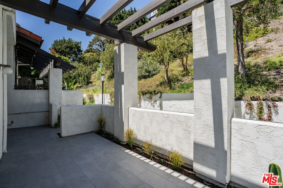 1564 Michael Ln