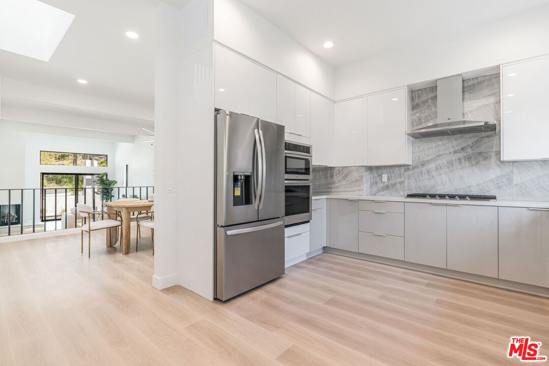 1564 Michael Ln