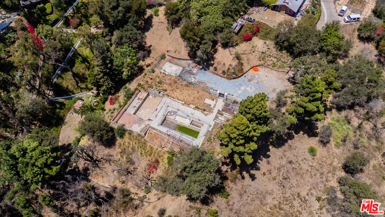 1032 El Medio Ave