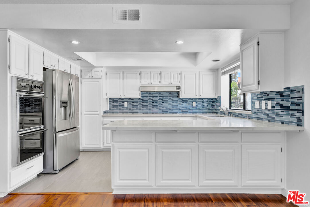 1492 Palisades Dr