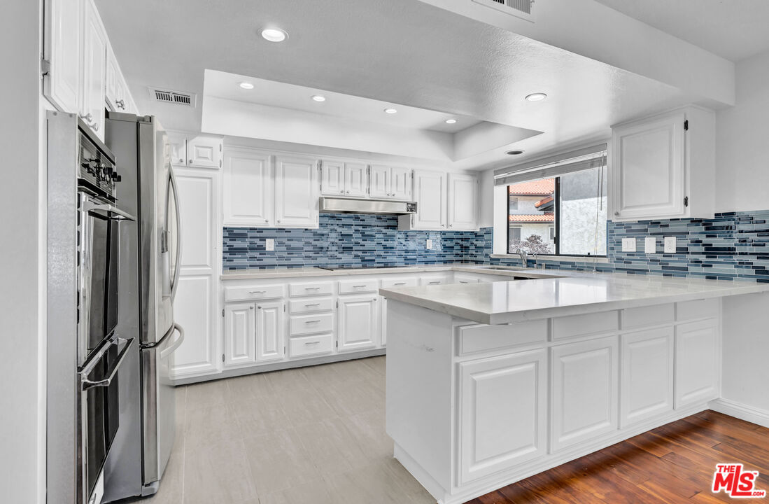 1492 Palisades Dr