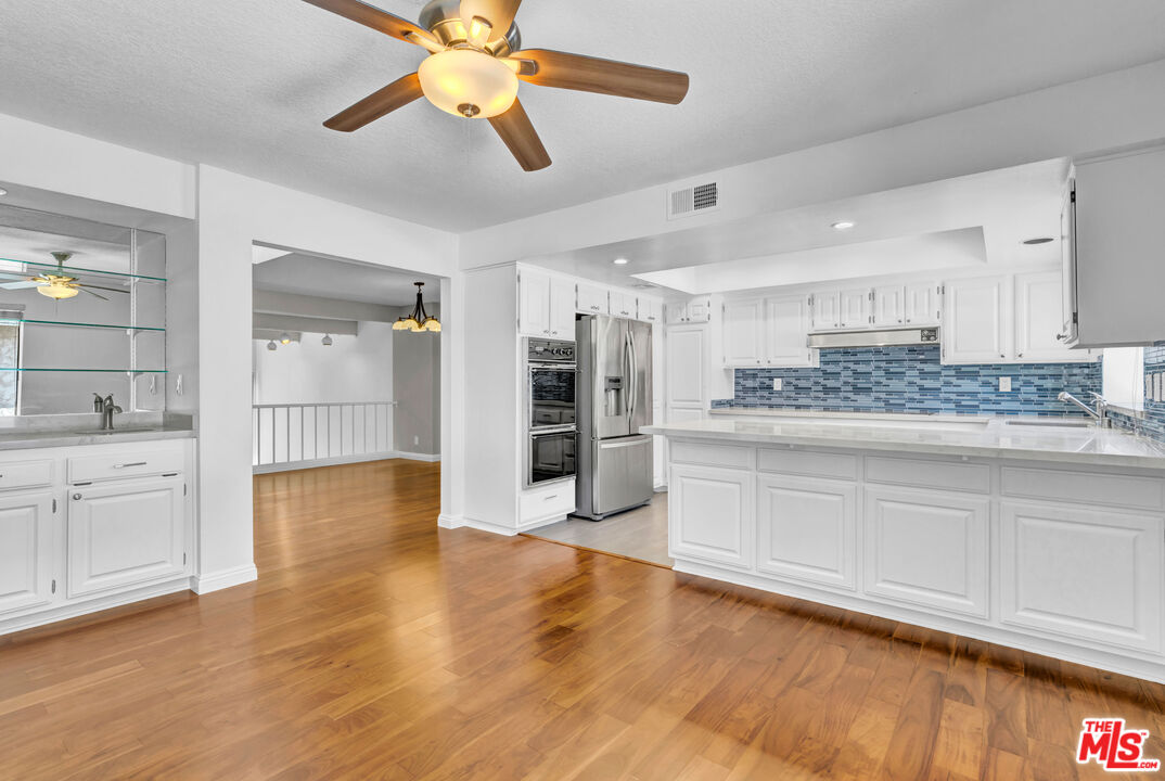 1492 Palisades Dr