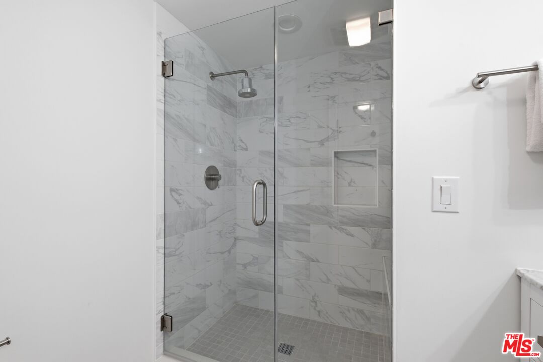 2920 11th St Unit: 6