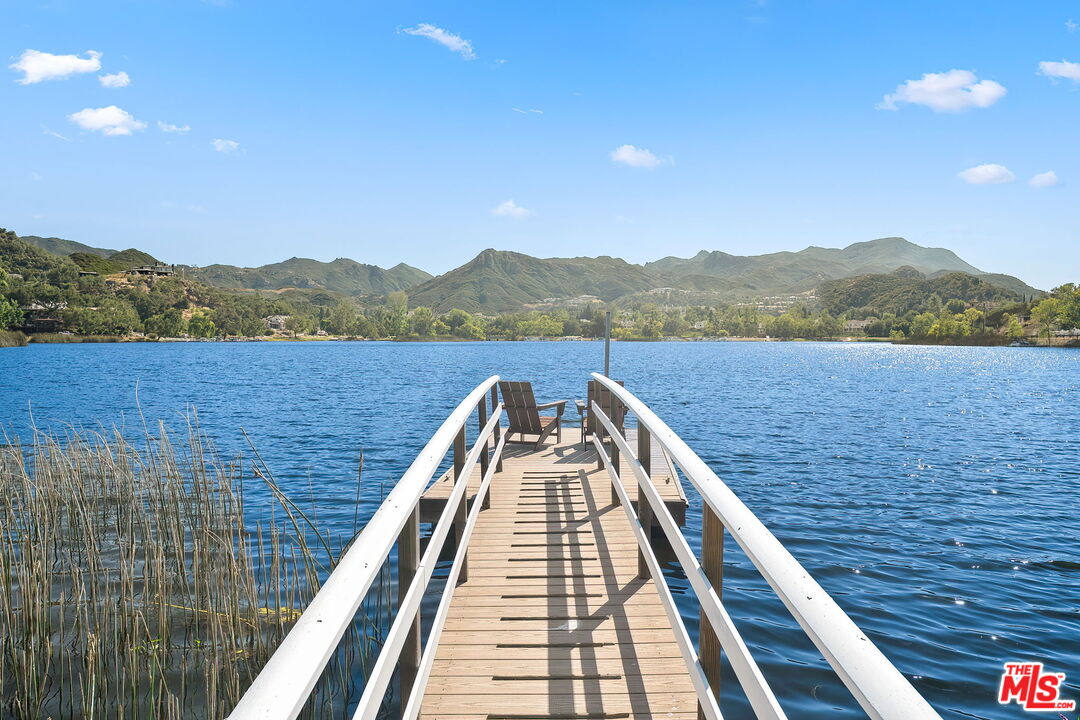 283 Lake Sherwood Dr