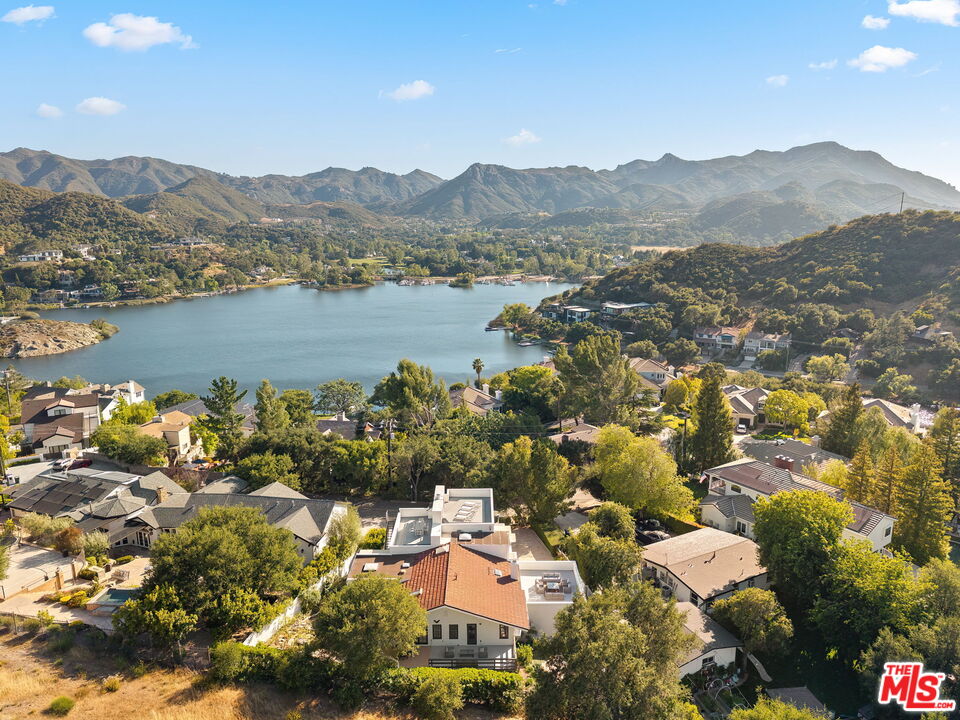 283 Lake Sherwood Dr