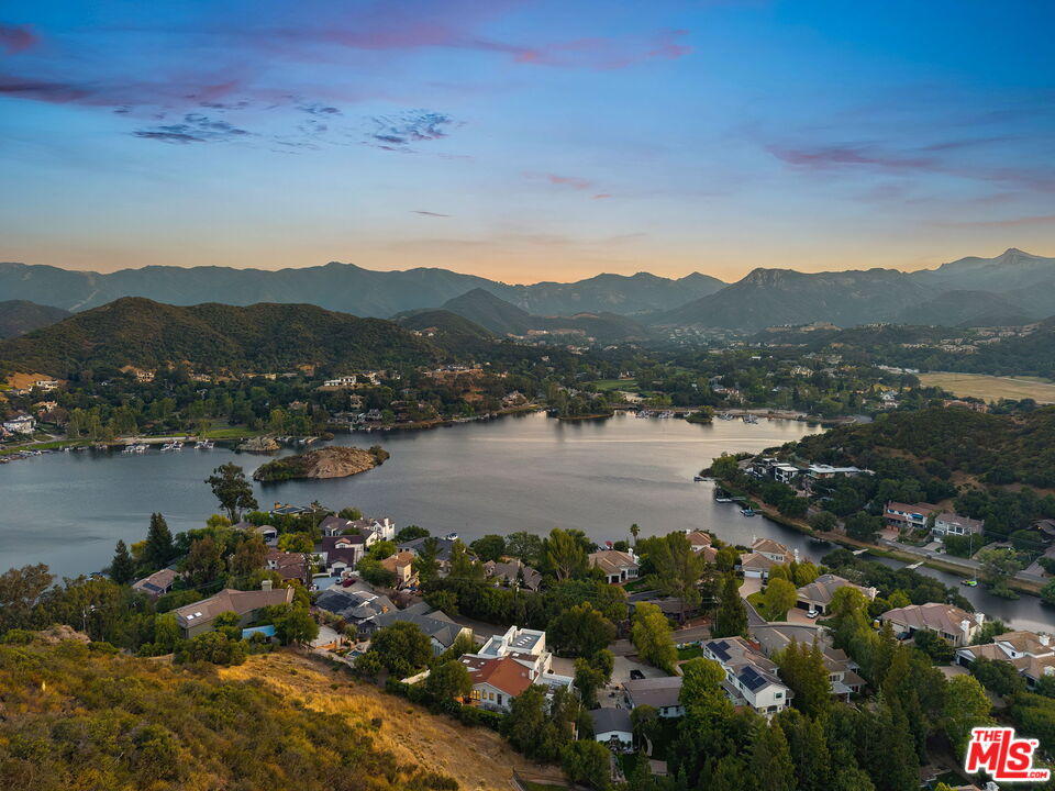 283 Lake Sherwood Dr