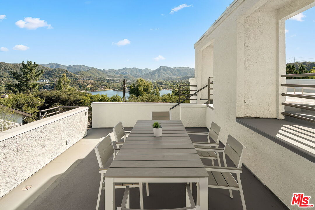 283 Lake Sherwood Dr