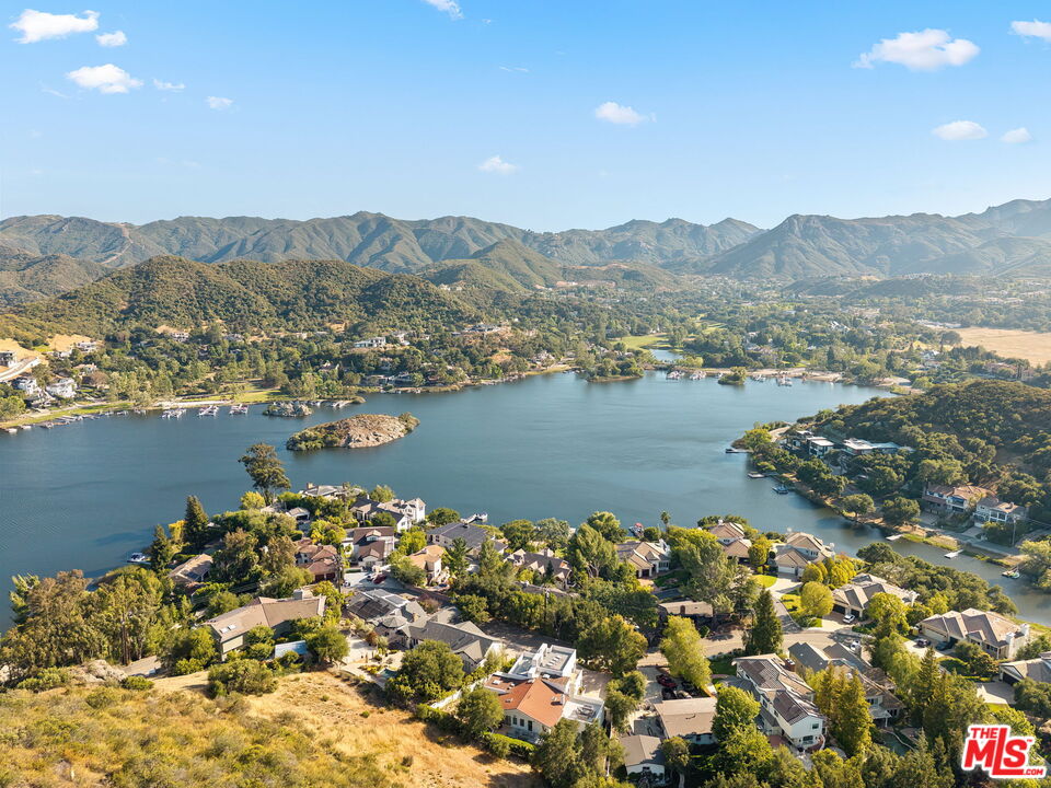 283 Lake Sherwood Dr