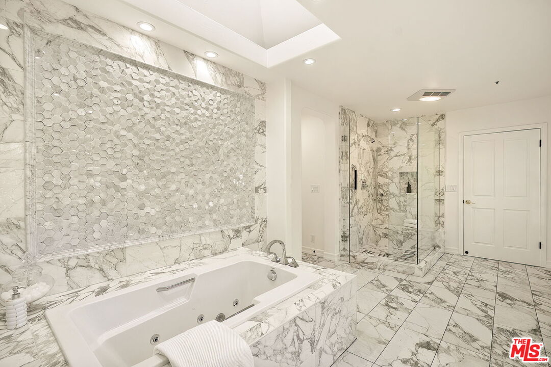 283 Lake Sherwood Dr