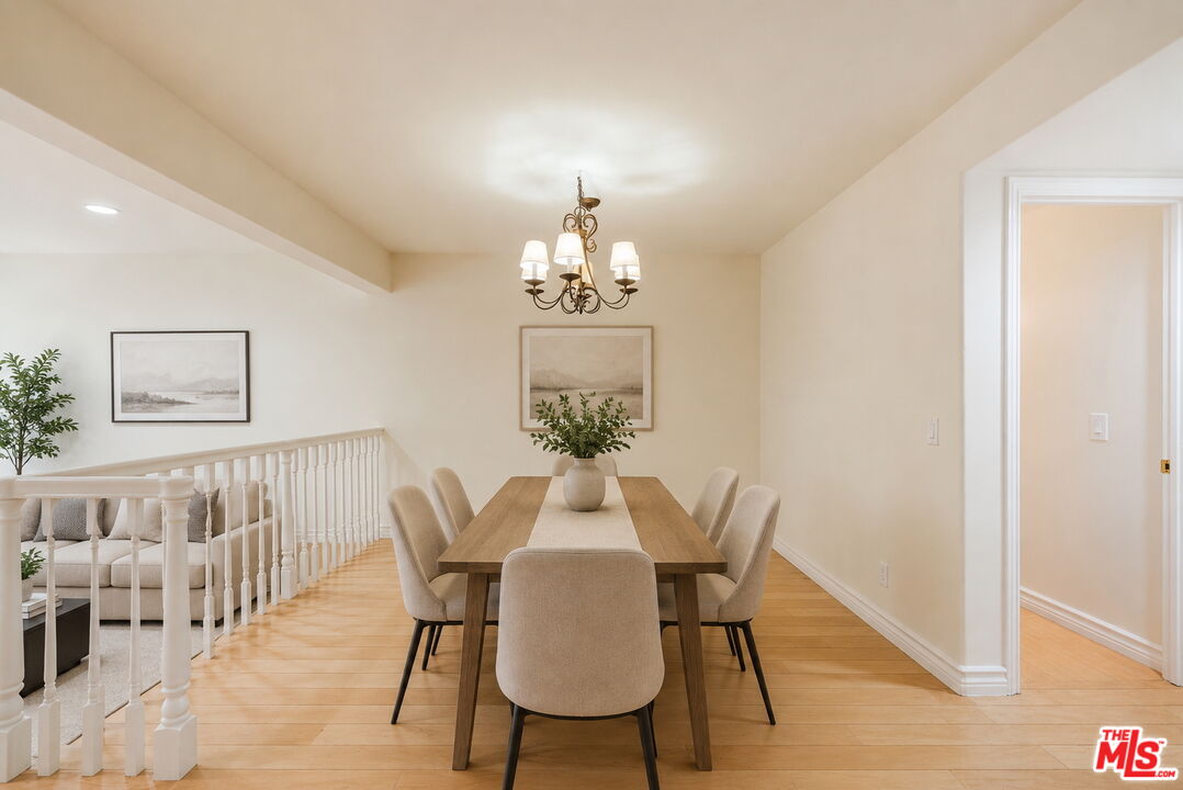 17241 Palisades Cir