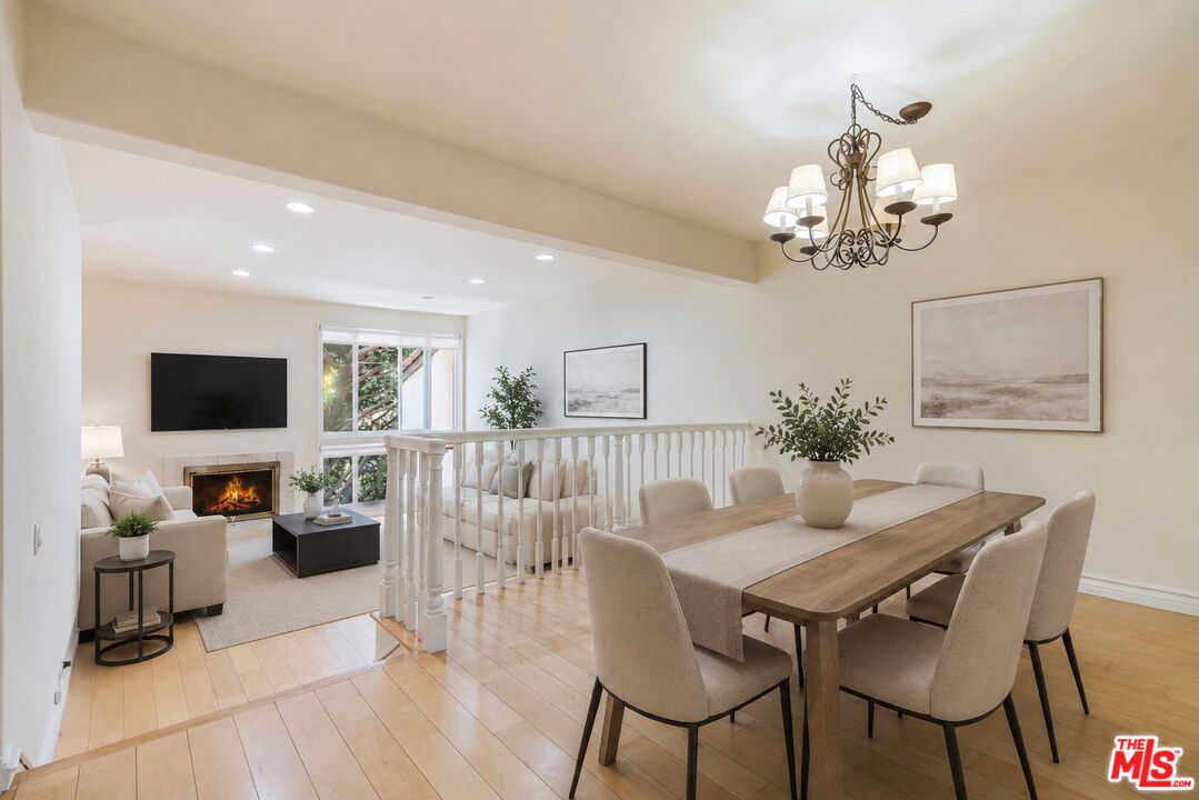 17241 Palisades Cir