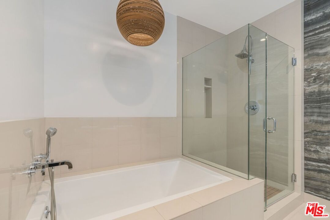 870 Haverford Ave Unit: 101