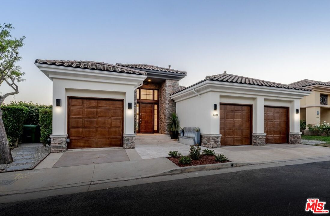 16610 Calle Brittany