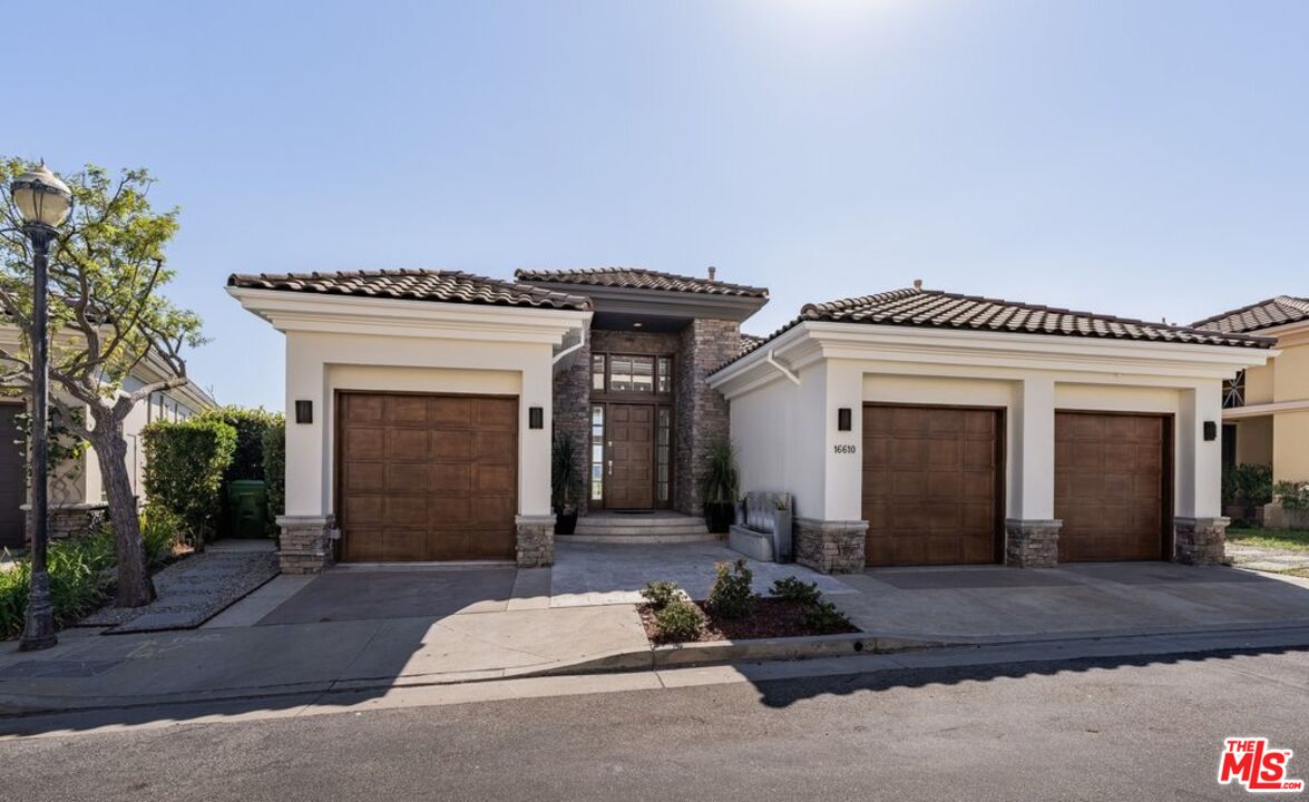 16610 Calle Brittany