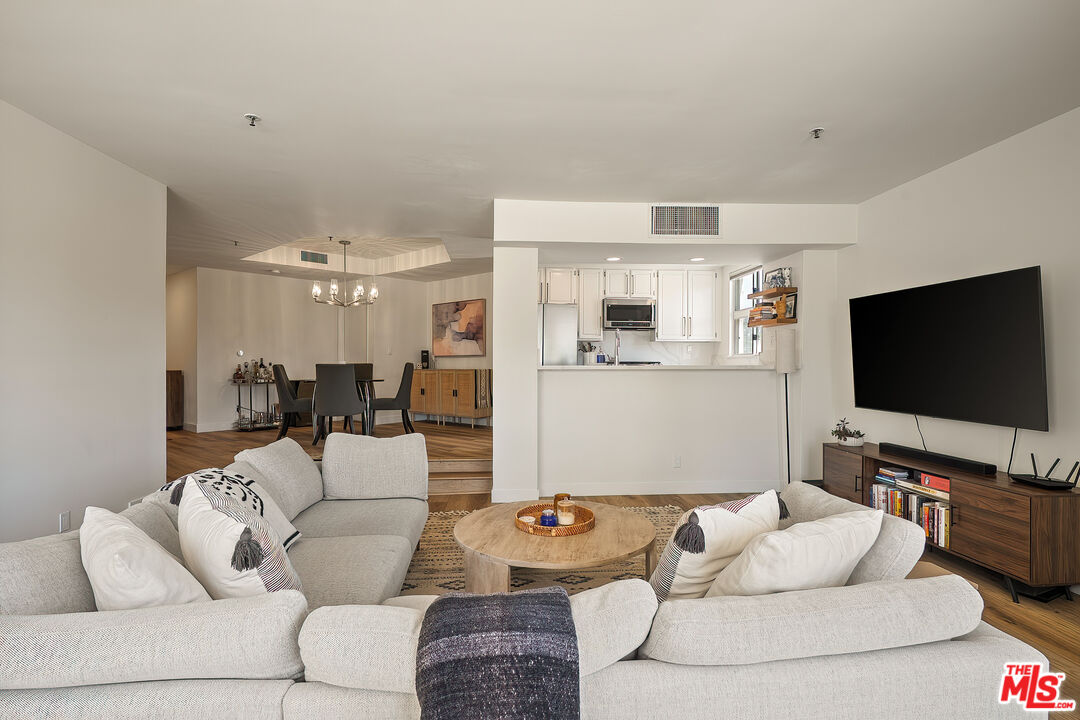 255 Main St Unit: 101