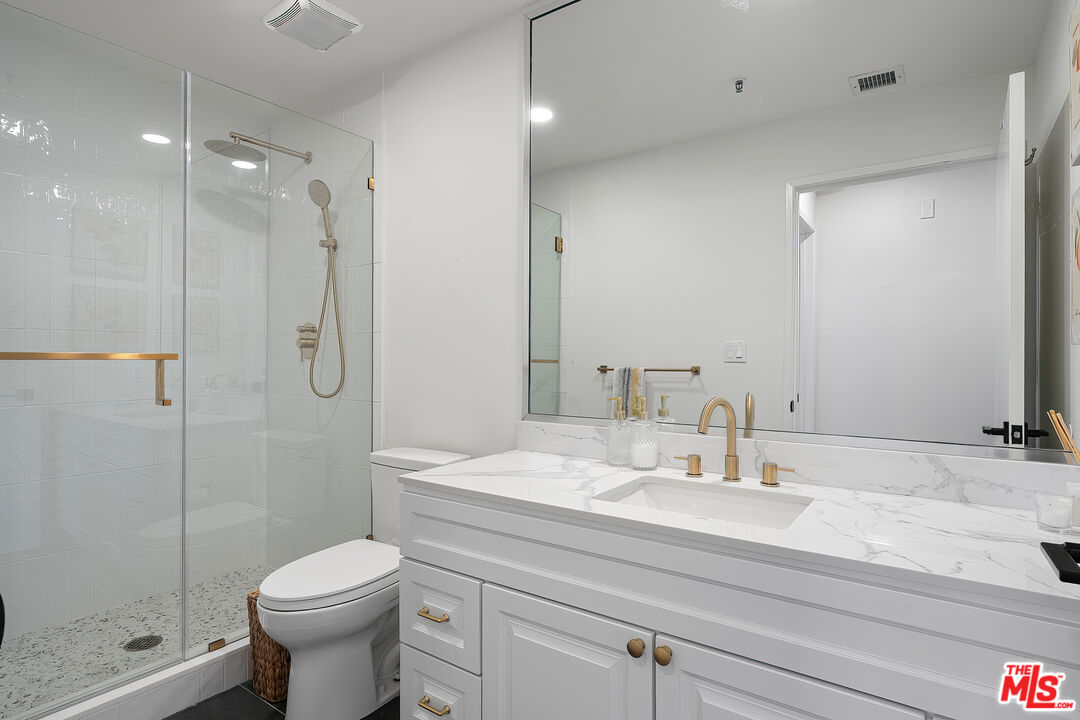 255 Main St Unit: 101