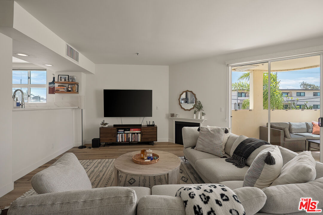 255 Main St Unit: 101