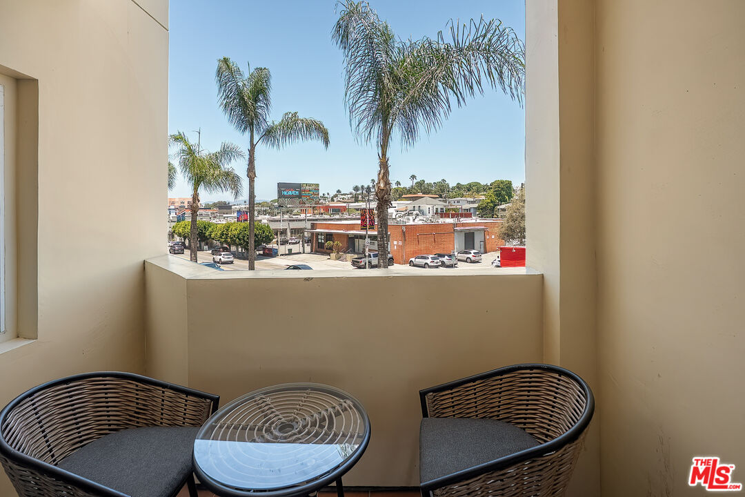 255 Main St Unit: 101