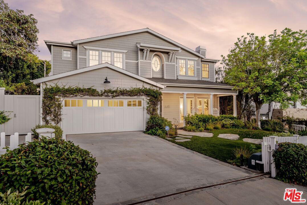 1014 El Medio Ave