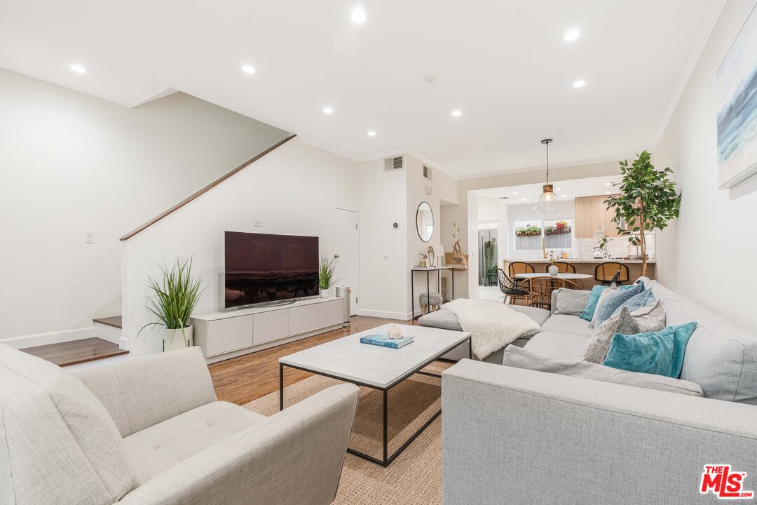 2405 34th St Unit: 27