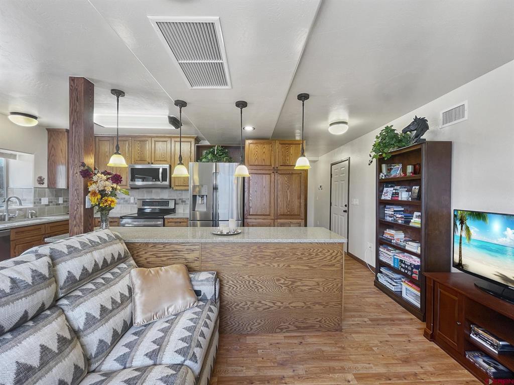2984 Black Canyon Road