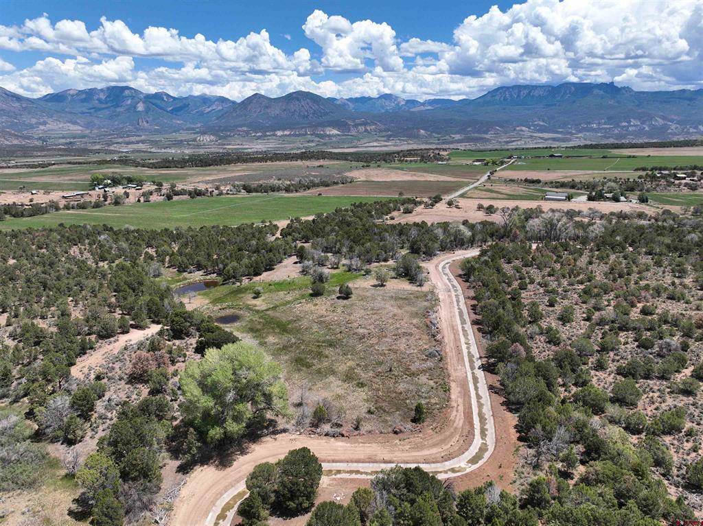 2984 Black Canyon Road