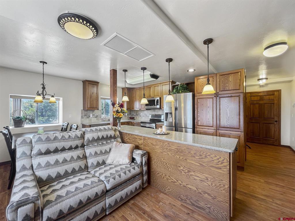 2984 Black Canyon Road