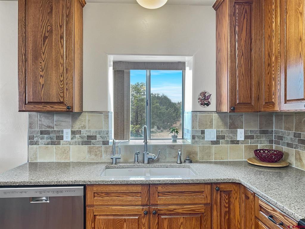 2984 Black Canyon Road