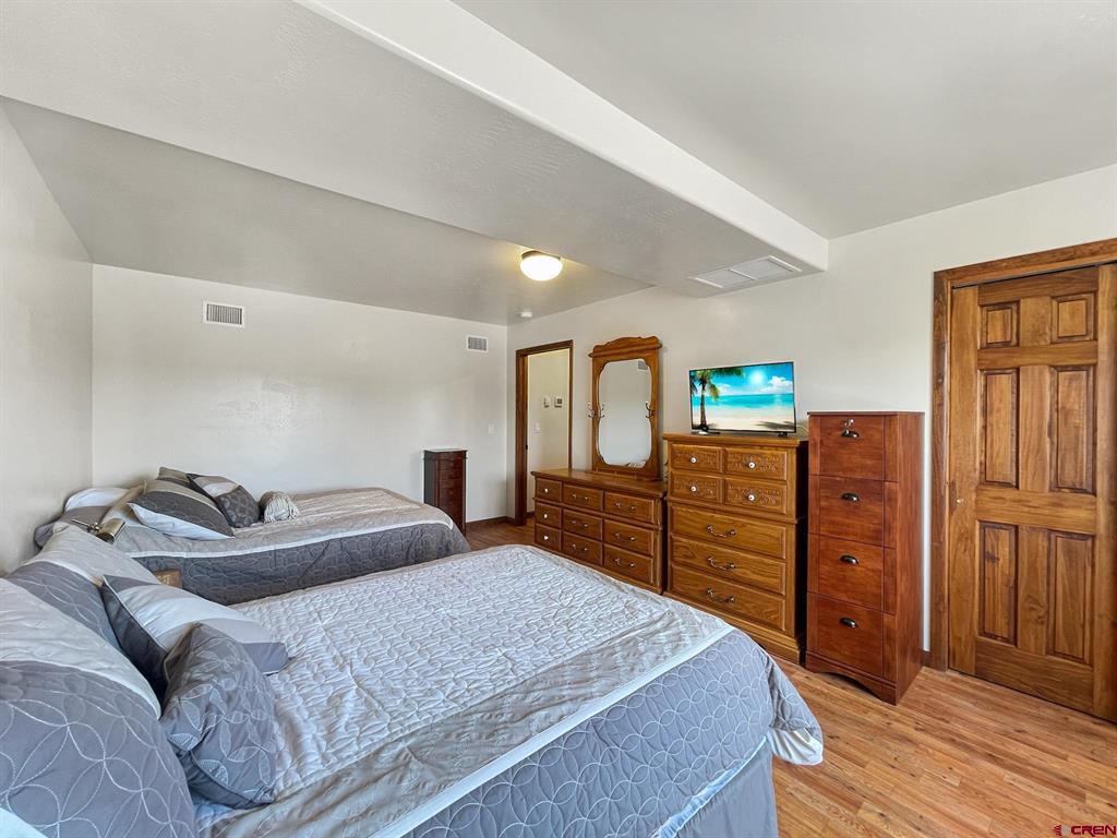 2984 Black Canyon Road