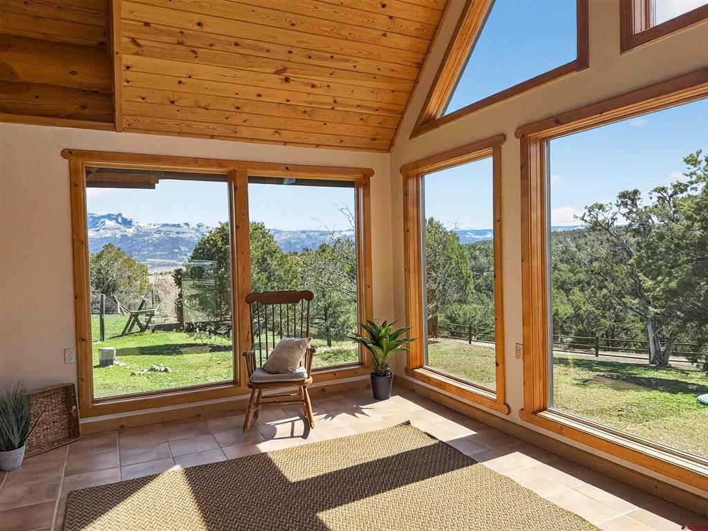 1830 Black Canyon Road