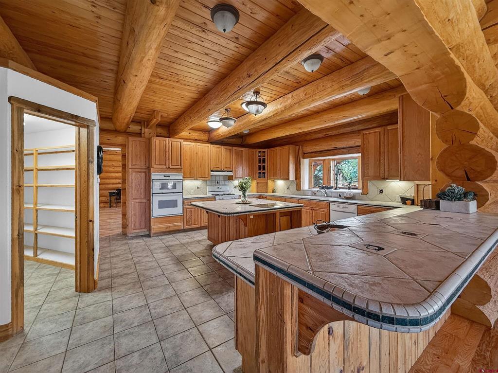 1830 Black Canyon Road
