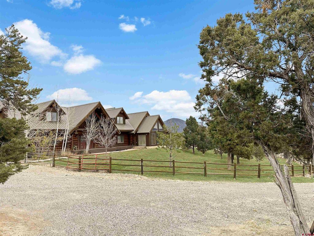 1830 Black Canyon Road