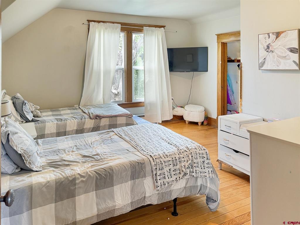 20570 Iris Road