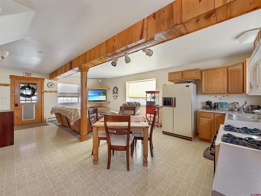 41990 Cottonwood Creek Road