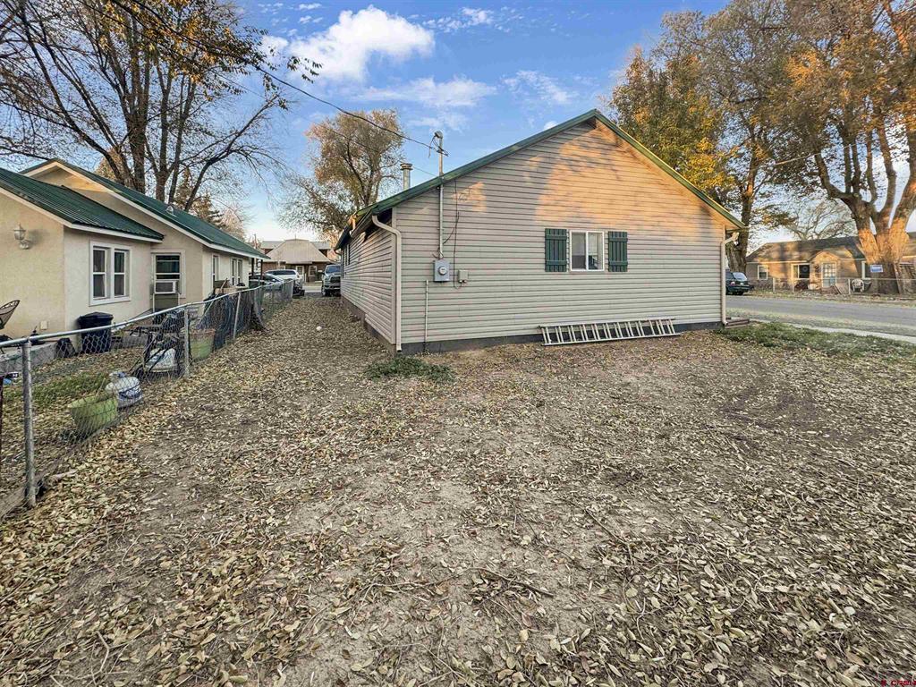 387 E Main Street